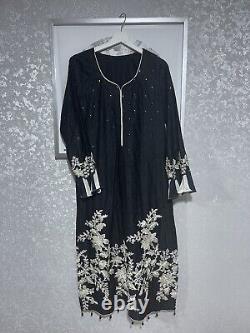 Maria B Shalwar Kameez. Women Clothes. Suite. Pakistani. Dress